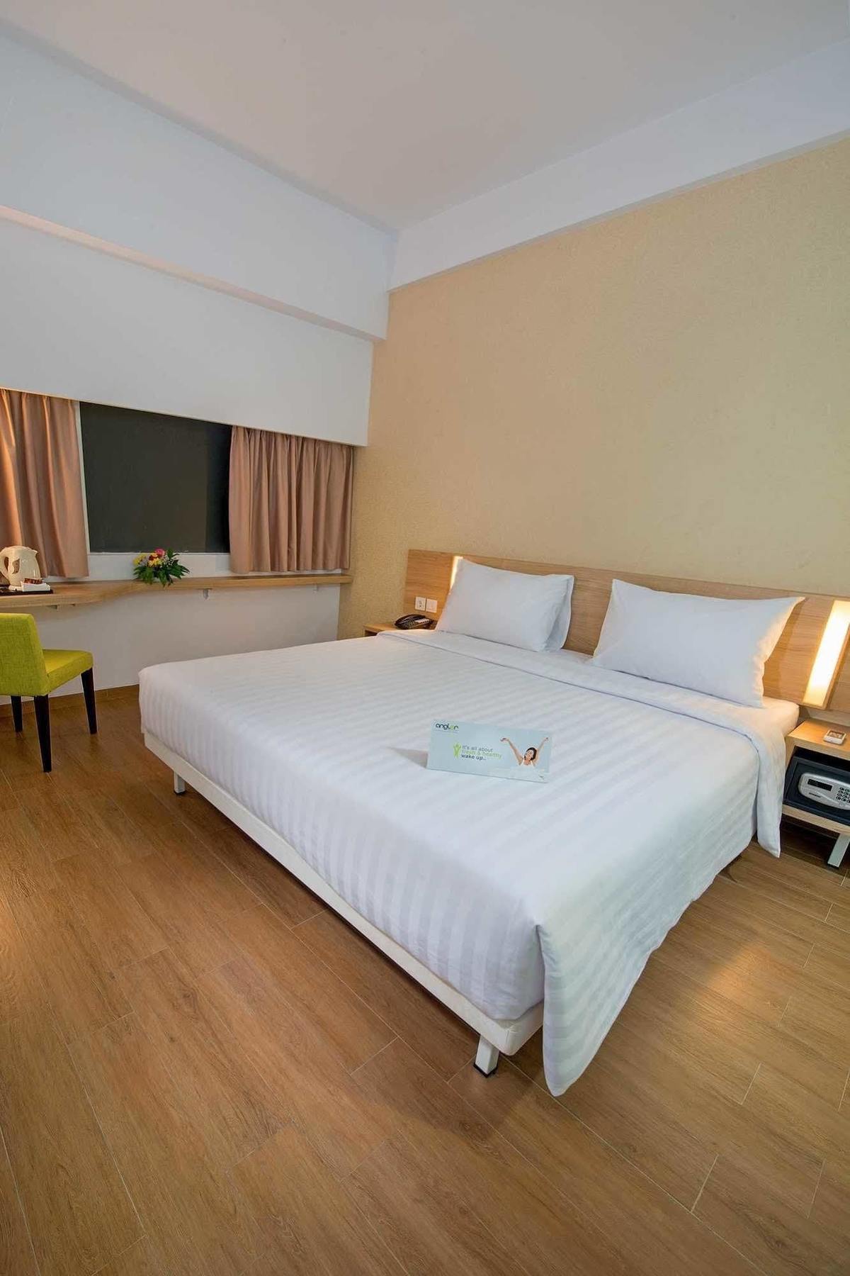 Whiz Prime Hotel Pajajaran Bogor Exterior foto